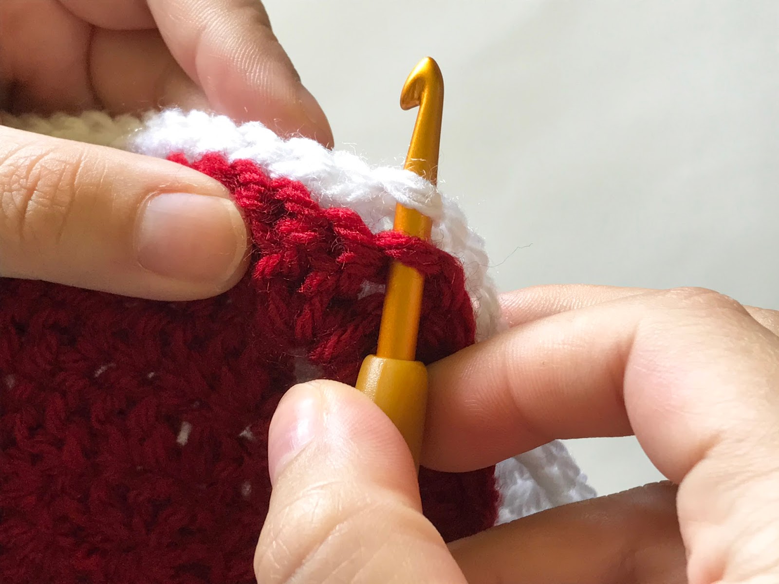 How to Crochet a Granny Square for Beginners Without Wavy Edges